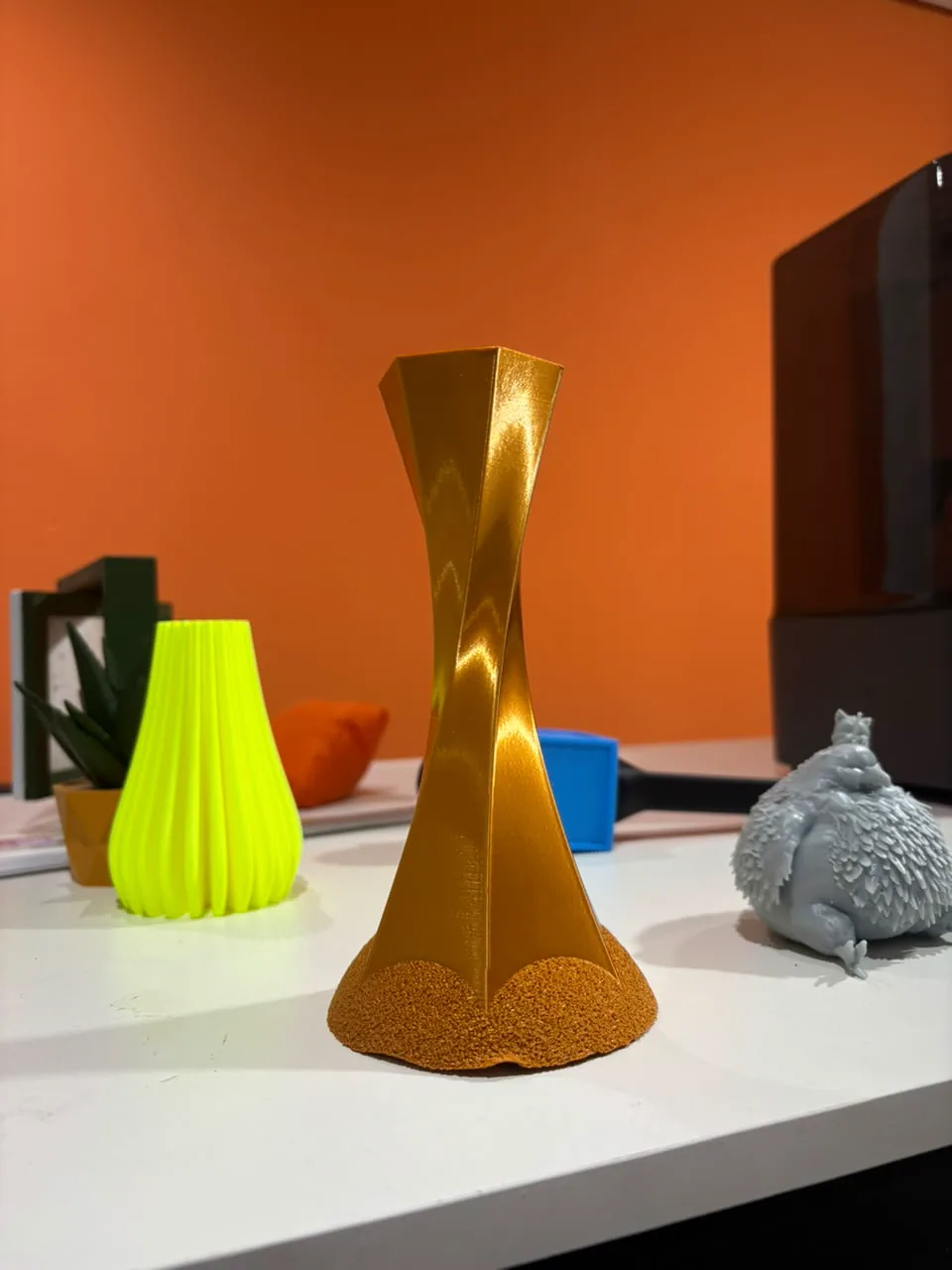 Peças decorativas impressas em diferentes cores pela Casa 3D